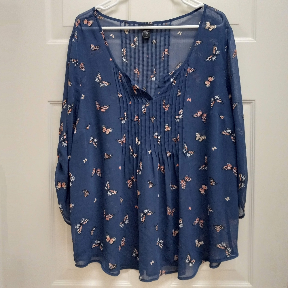 Torrid Chiffon Butterfly Print Top Blue Size 2 Pleats Sheer Fairy Cottagecore